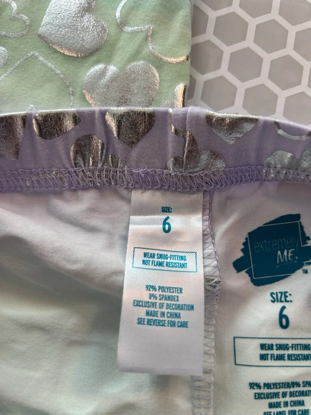 NWOT Extremely Me Girls Pastel Rainbow Heart Pajama Set Metallic Hearts Size 6